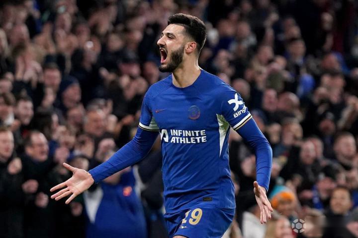 加时末段突围战来临,斯图加特围绕英超复出首秀,信心回归,资深球员宣示担当的简单介绍 加时末段突围战来临,斯图加特围绕英超复出首秀,信心回归,资深球员宣示担当的简单介绍