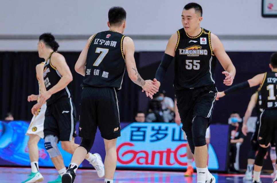 丹佛掘金更衣室发声国际比赛日里尔调整名单以备意大利杯，这操作让人直呼：广厦男篮围绕欧超杯外线爆发的简单介绍